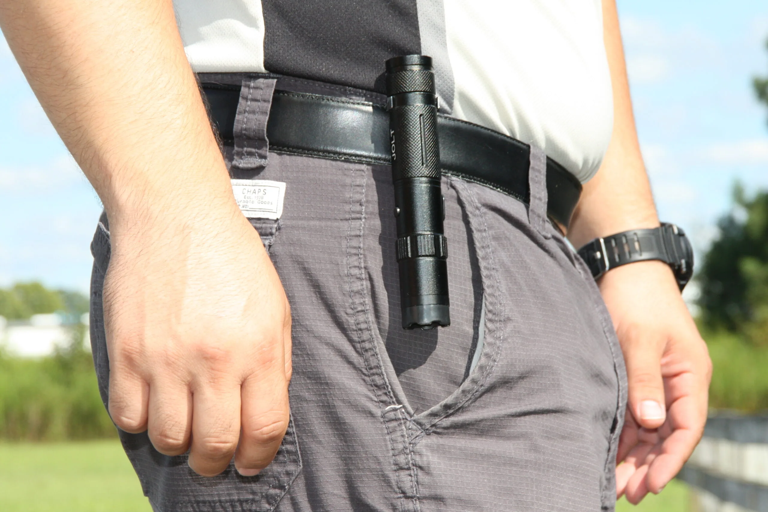 Tactical 75,000,000* Stun Flashlight - Image 10